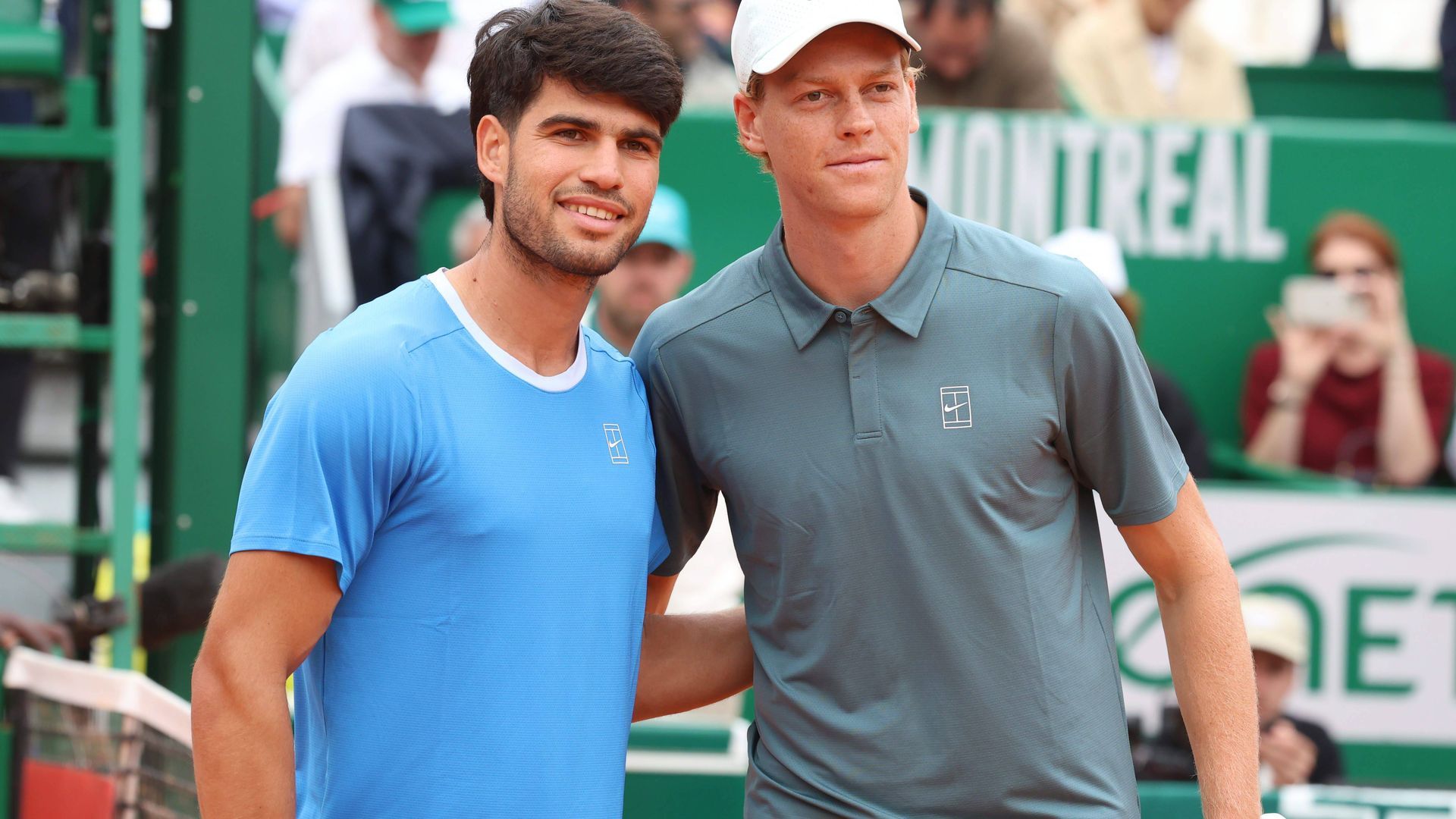 Carlos Alcaraz y Jannik Sinner, antes de la final de Montecarlo