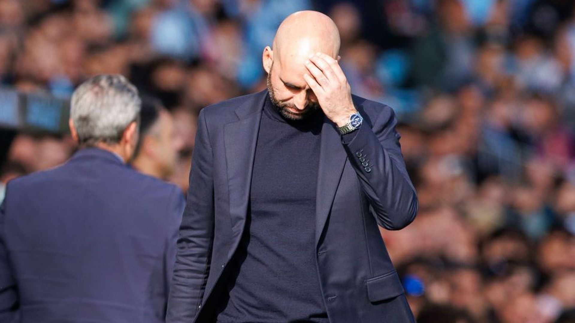 Claudio Giráldez lamentándose en Balaídos