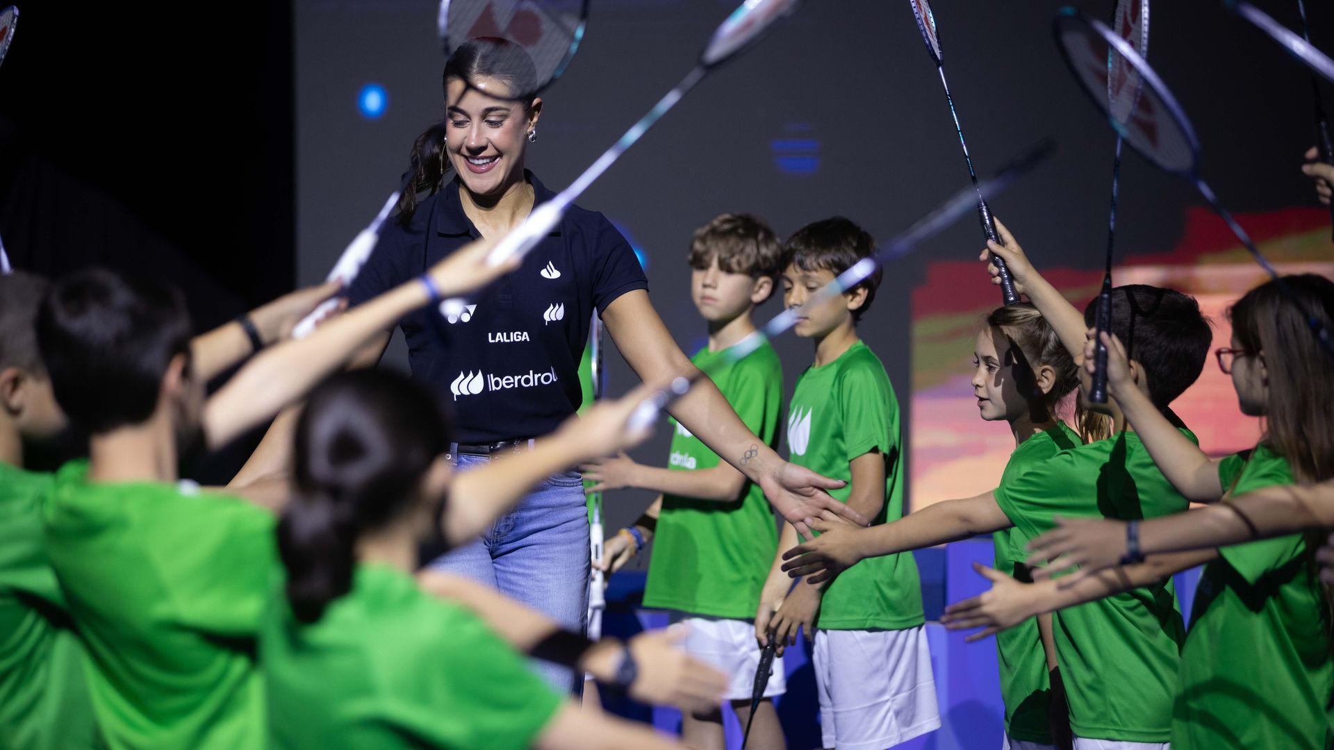 Imágenes del homenaje realizado a la deportista onubense Carolina Marín