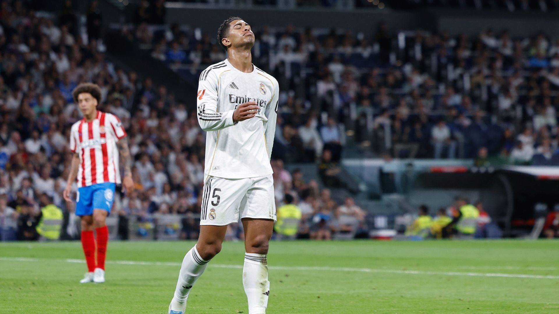 Jude Bellingham se lamenta durante el Real Madrid-Girona Jude Bellingham se lamenta durante el Real Madrid-Girona