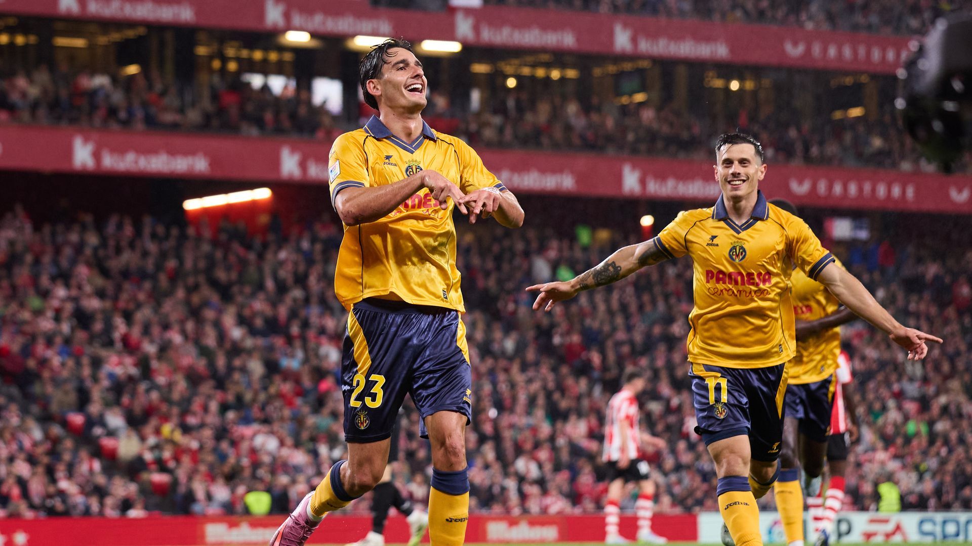 Sergi Cardona celebrando su gol en San Mamés