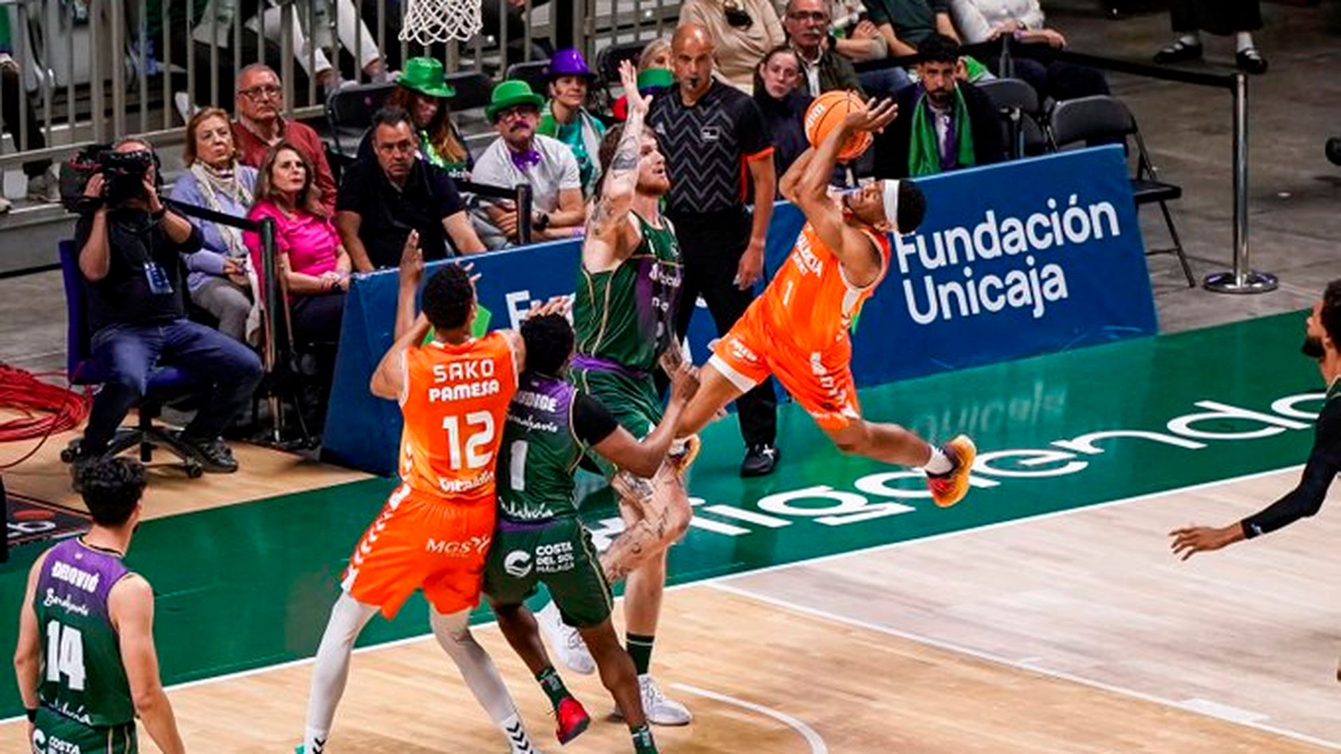 Un Valencia Basket sólido tumba a Unicaja