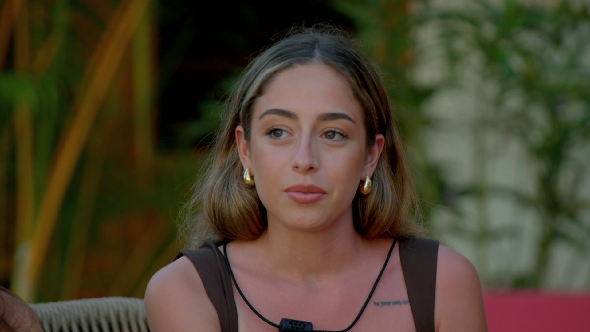 Ainhoa pide perdón a Sandra Barneda por la actitud de Álex en la despedida de las parejas: "No me lo esperaba"