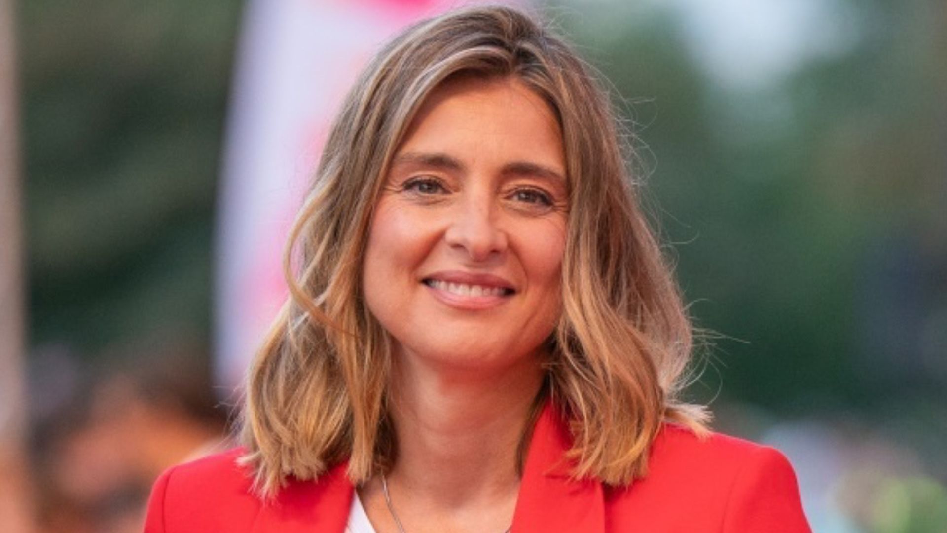 Así fue la infancia de Sandra Barneda marcada por la superación: de sus raíces en un barrio de Barcelona a su problema de dislexia