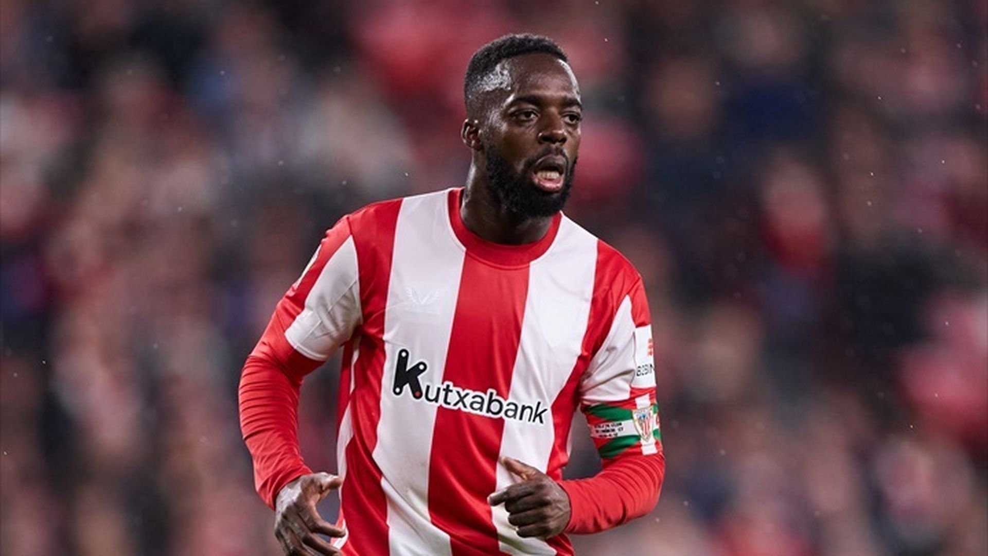 El capitán Iñaki Williams en acción ante el Villarreal en San Mamés