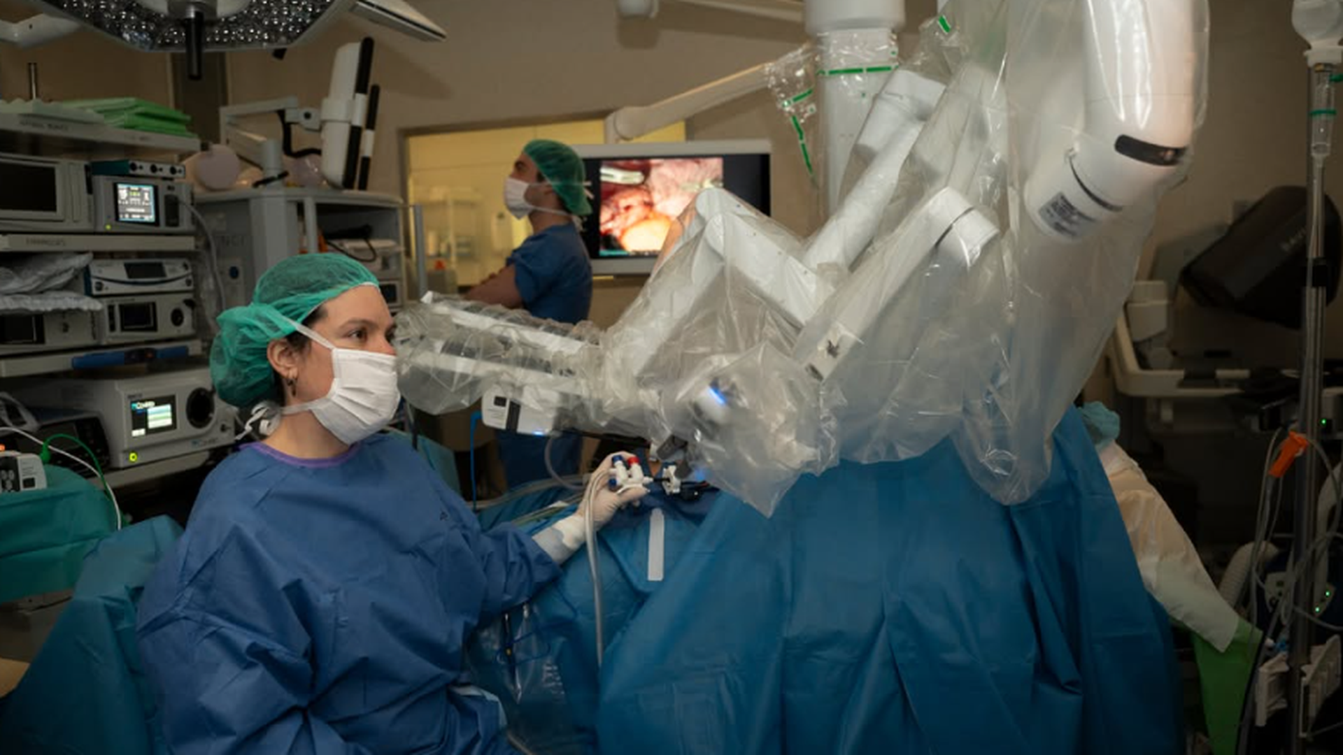 El Hospital de Bellvitge, en Barcelona, ha extirpado dos cánceres de páncreas "hasta ahora inoperables"