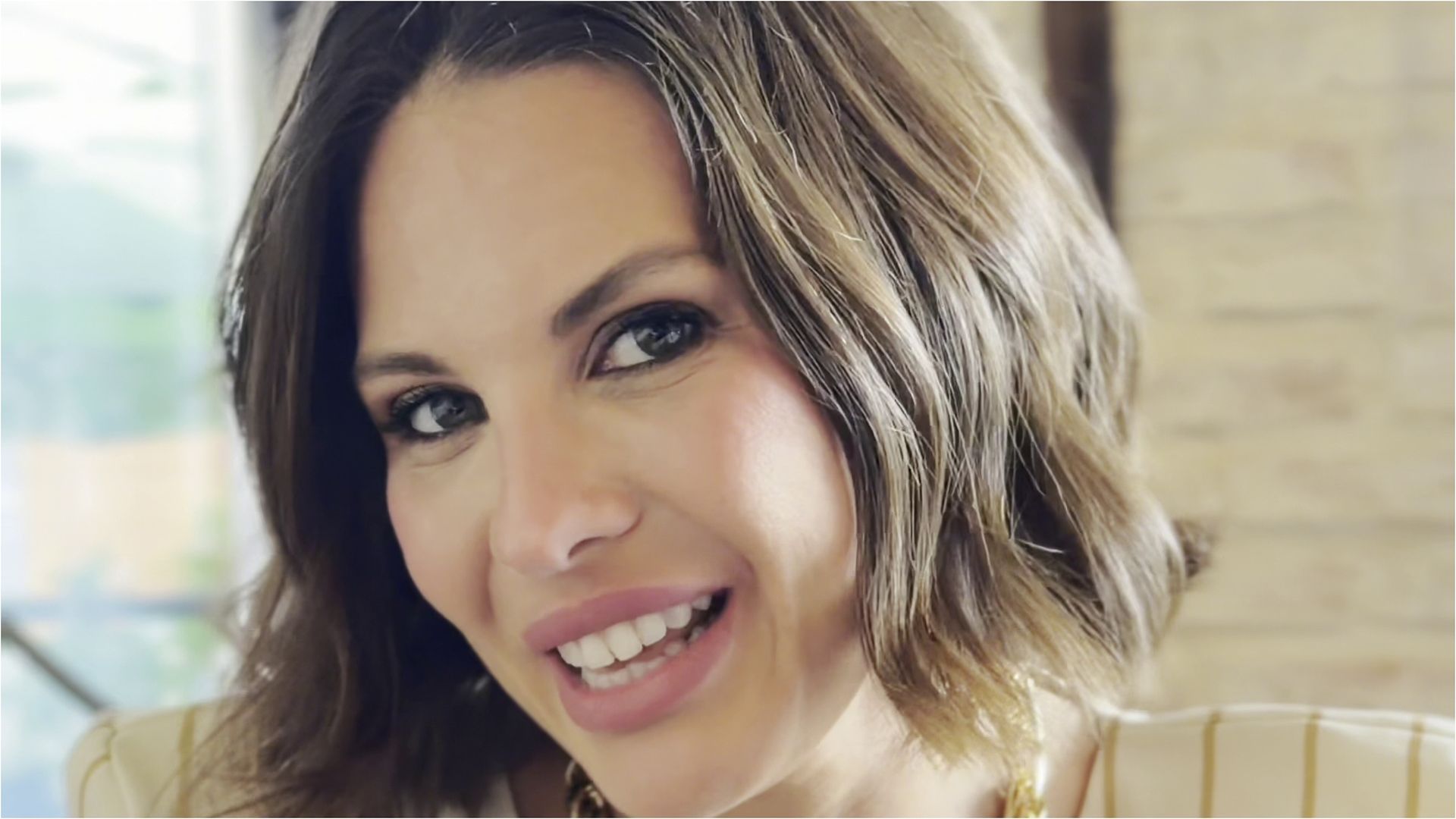 El look de Jessica Bueno para la comunión de su hijo Jota Jr.