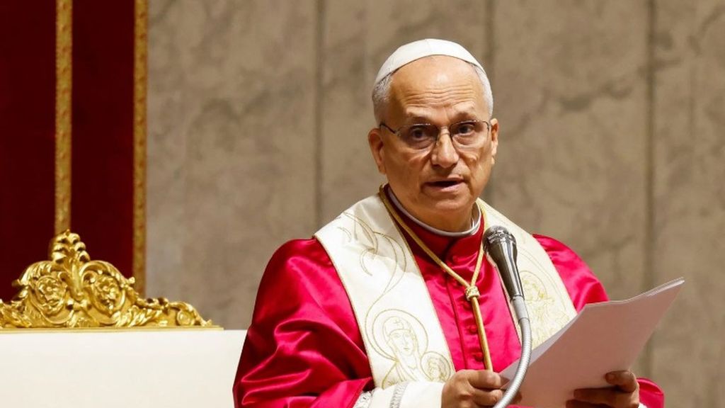 Donald Trump ataca al papa León XIV por ser "terrible en política exterior"