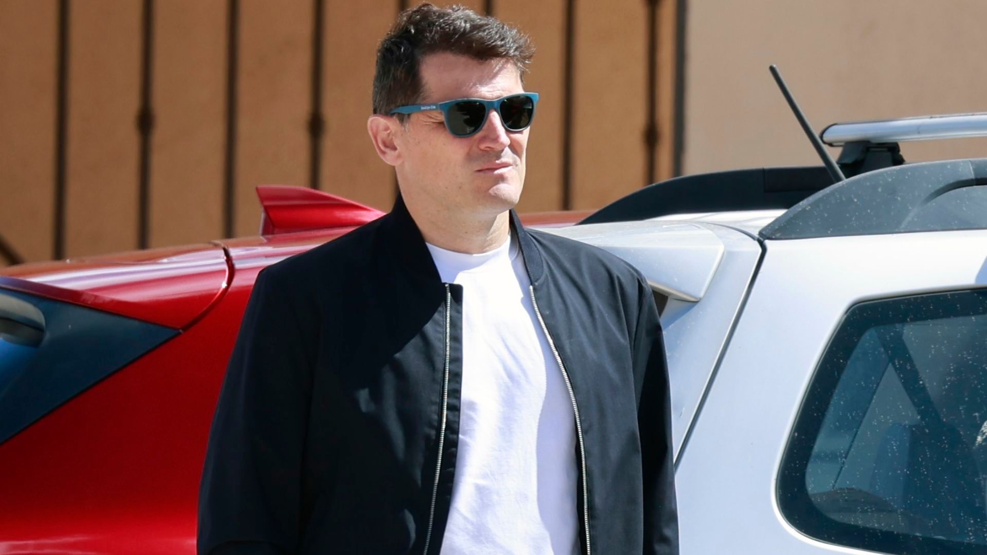 Iker Casillas, arropando a Sara Carbonero tras la muerte de su madre