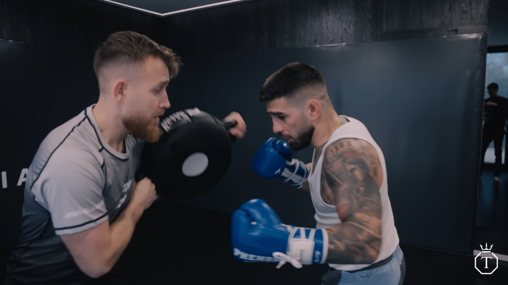 Así suenan desde muy cerca los golpes de Ilia Topuria