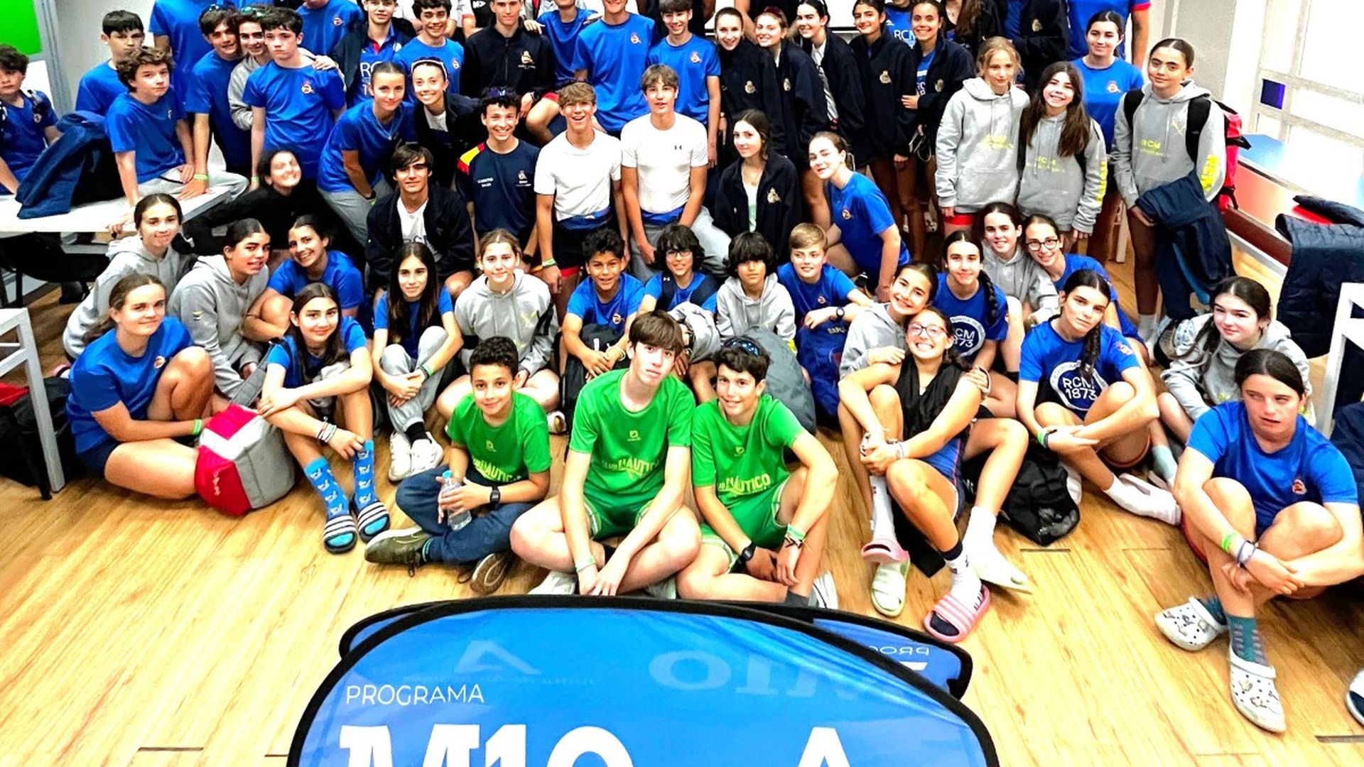 Jaime Canalejo y Javier García congregaron a muchos remeros en su charla sobre la Copa del Mundo