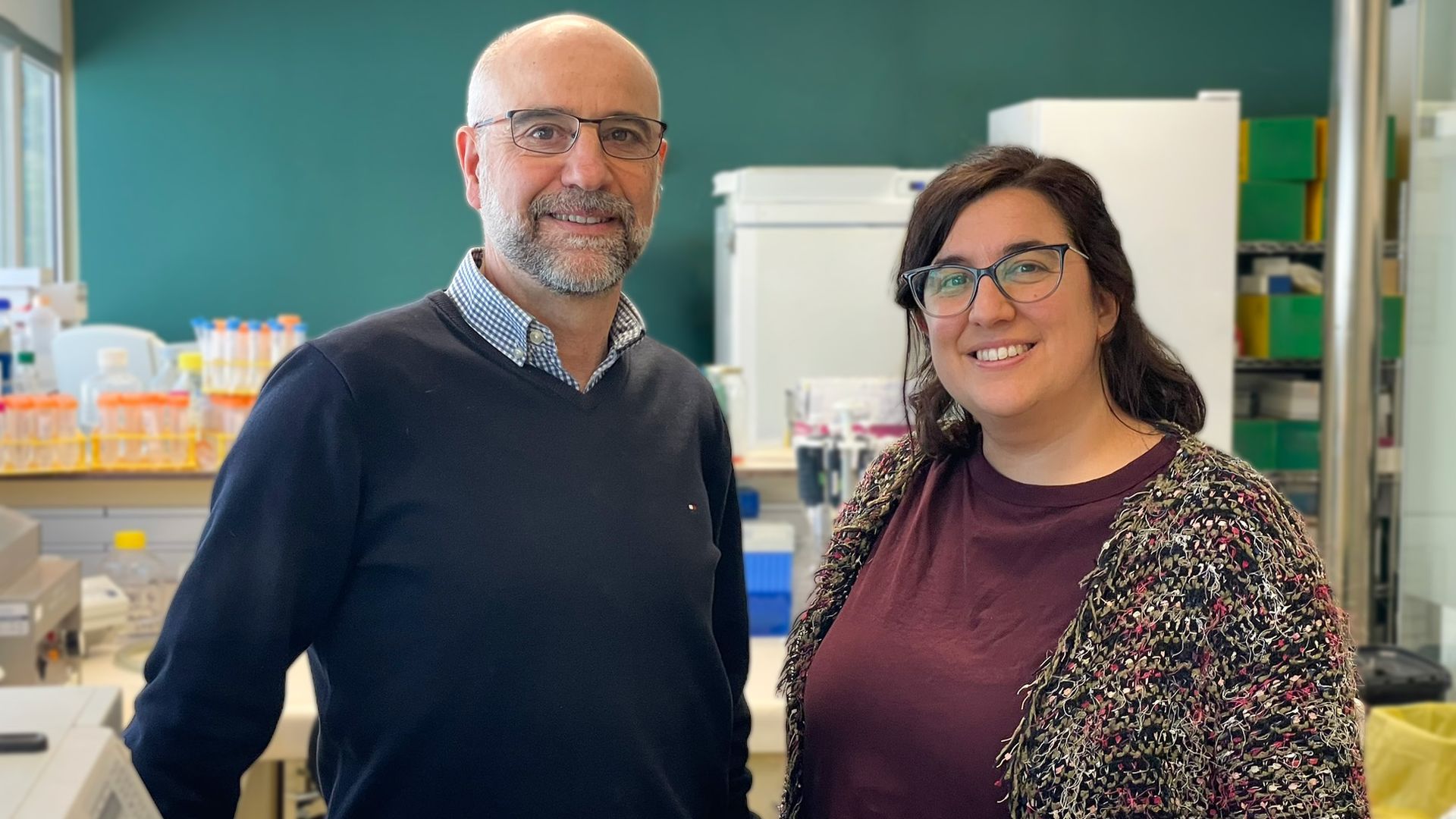 Maria Salgado y Javier Martinez Picado, investigadores de IrsiCaixa Maria Salgado y Javier Martinez Picado, investigadores de IrsiCaixa