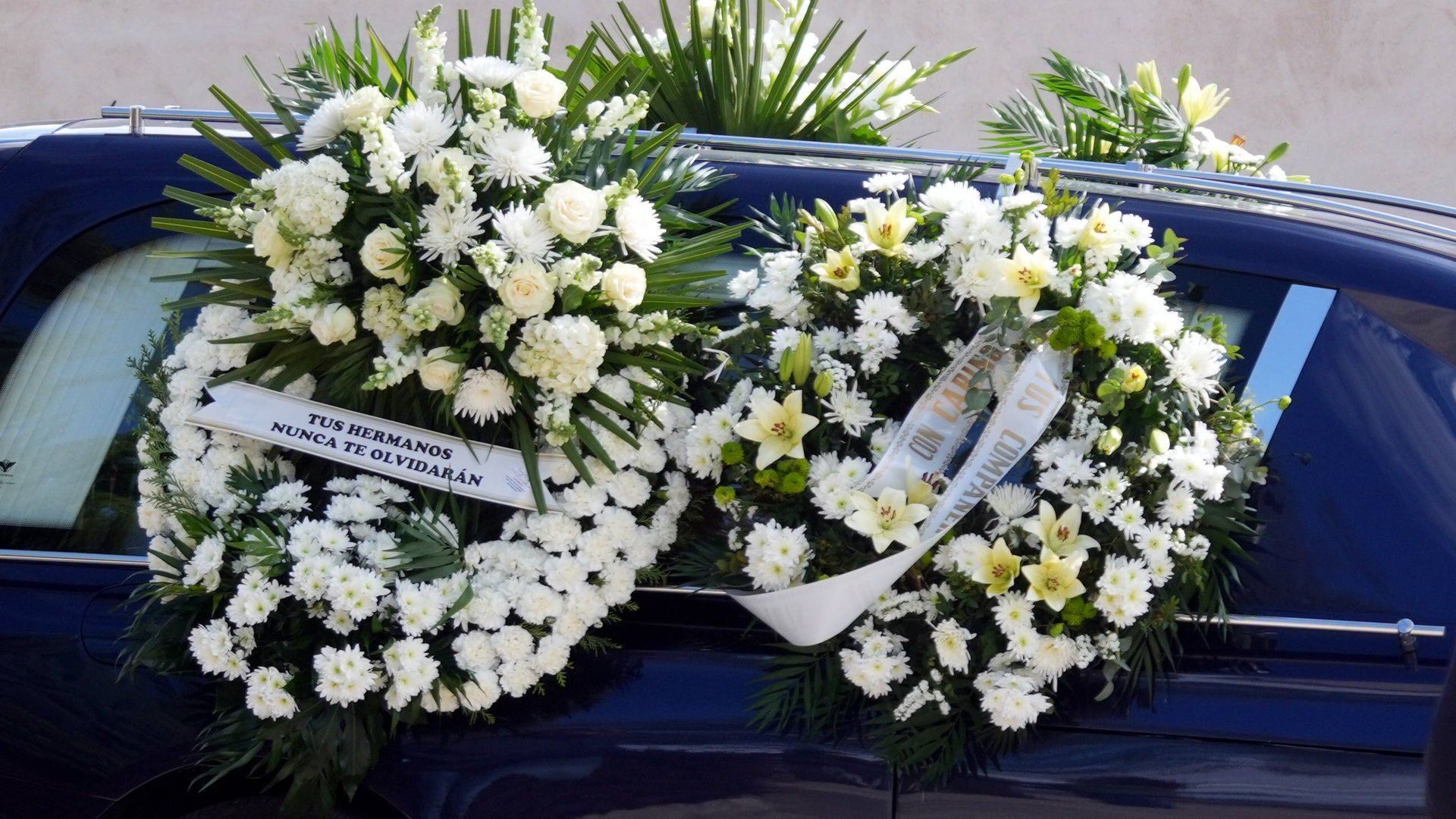Un detalle del coche fúnebre con los restos mortales de Goyi Arévalo