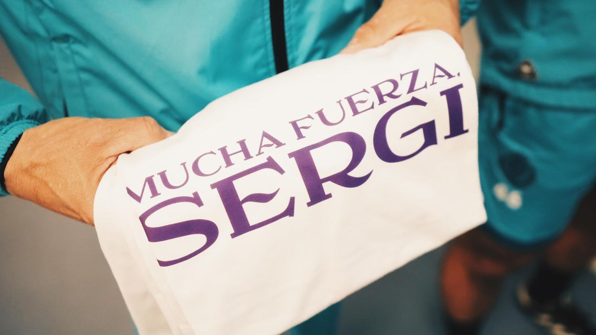 Camiseta de ánimo a Sergi Canós Tenés. Camiseta de ánimo a Sergi Canós Tenés.