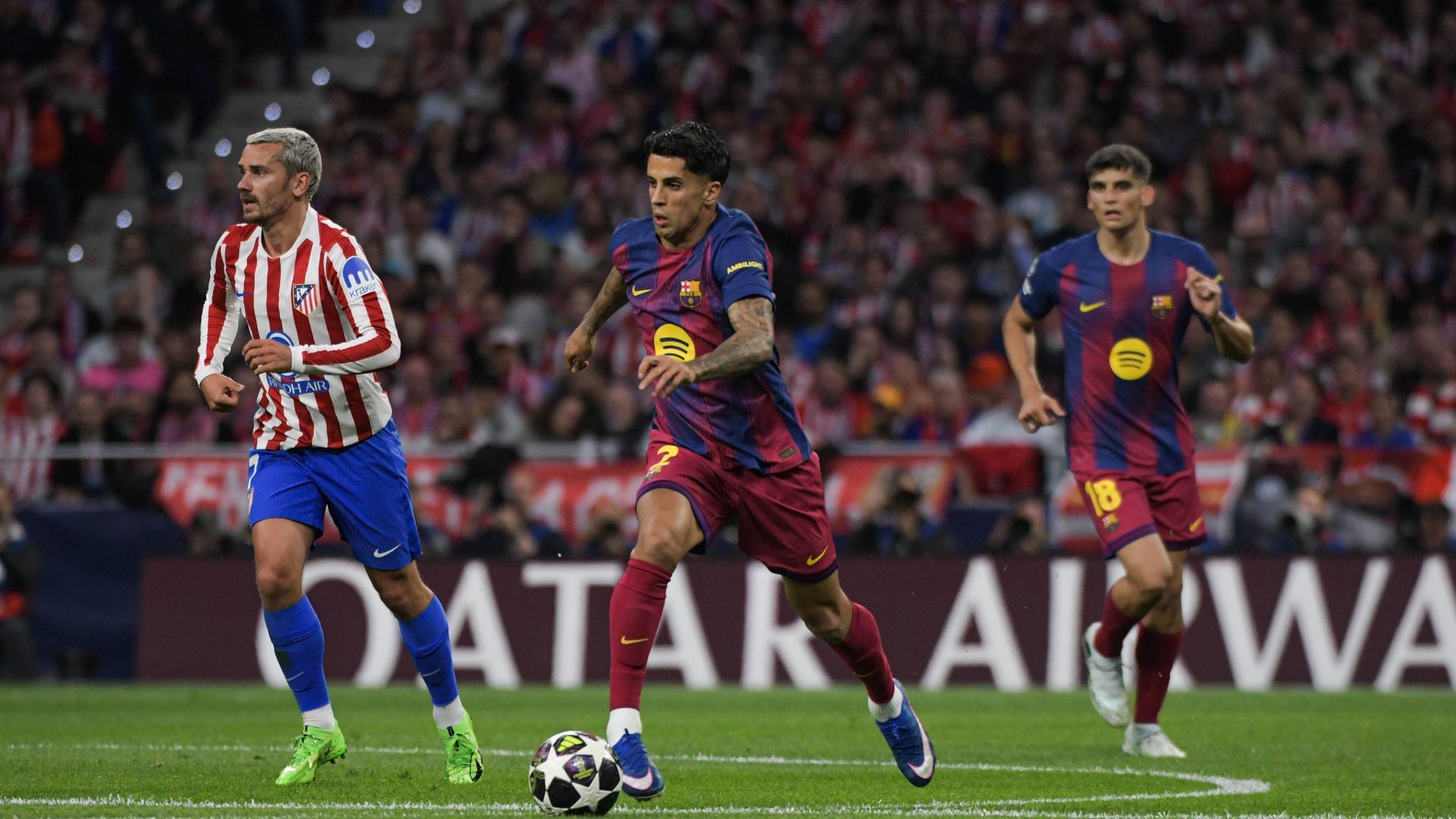 Cancelo, en el Atlético-Barcelona de Champions