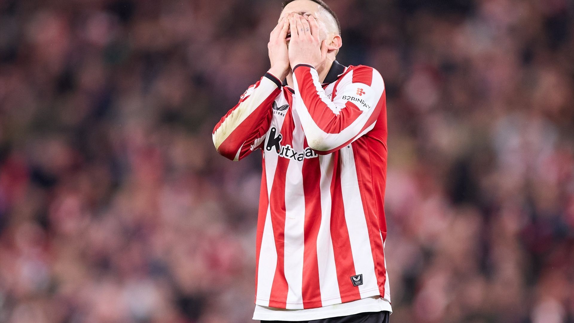 El lamento de Oihan Sancet en un partido en San Mamés El lamento de Oihan Sancet en un partido en San Mamés