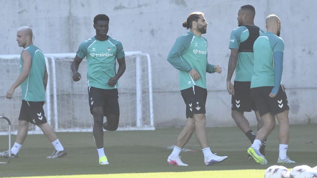 Emmanuel N'Ggoran, en el entrenamiento del Betis de este martes
