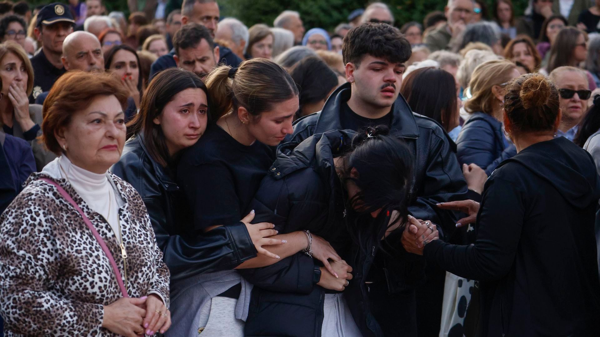 Familiares de Tulia Ester durante la concentración en La Fuensanta, Córdoba Familiares de Tulia Ester durante la concentración en La Fuensanta, Córdoba