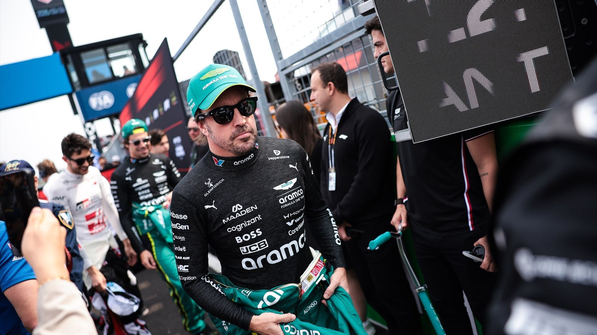 Fernando Alonso, en la parrilla de salida del GP de Japón Fernando Alonso, en la parrilla de salida del GP de Japón