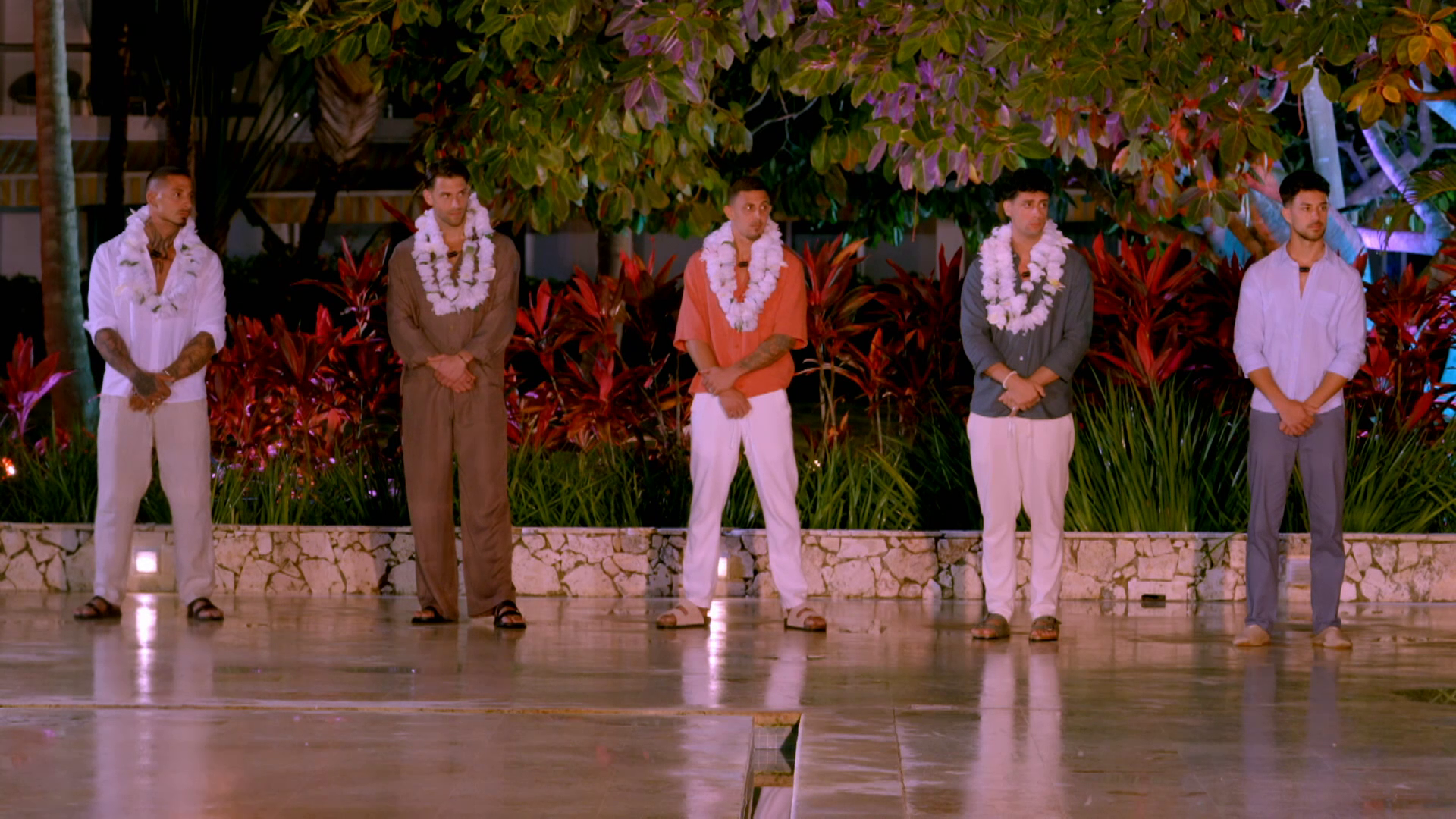 Lágrimas y enfados en la ceremonia de collares de los chicos