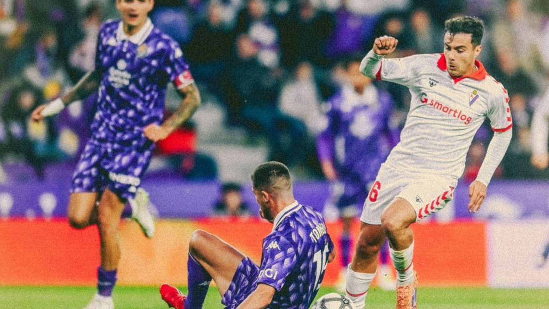 Pablo Tomeo, ante el Éibar.