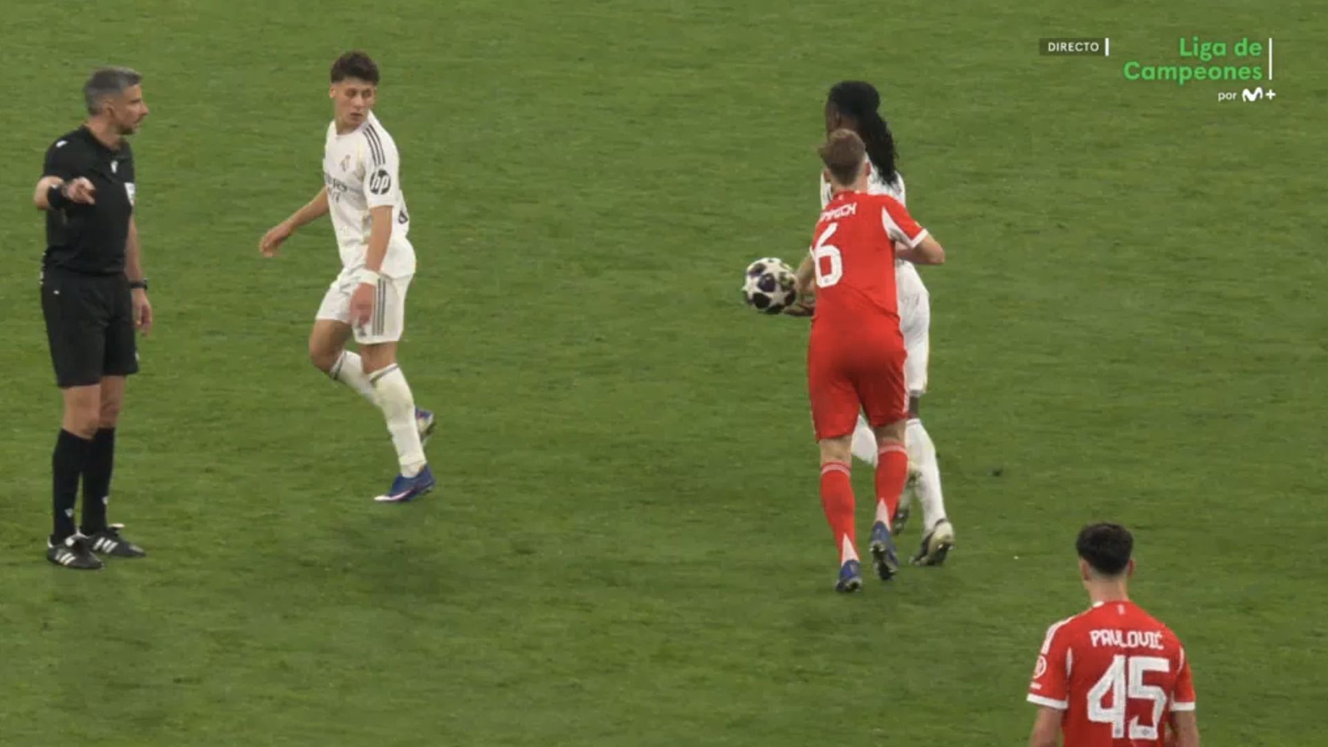 Acción de la expulsión a Camavinga