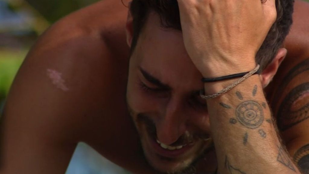 Borja se rompe como nunca antes le hemos visto en 'Supervivientes' y recibe el apoyo de Ion Aramendi en pleno directo: "Eso le honra mucho"