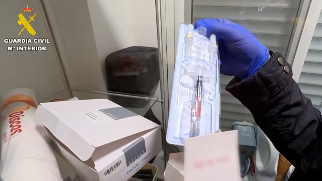 Guardia Civil desmantela tres clínicas de estética sin licencia: captan a los clientes a traves de redes sociales con precios demasiado baratos