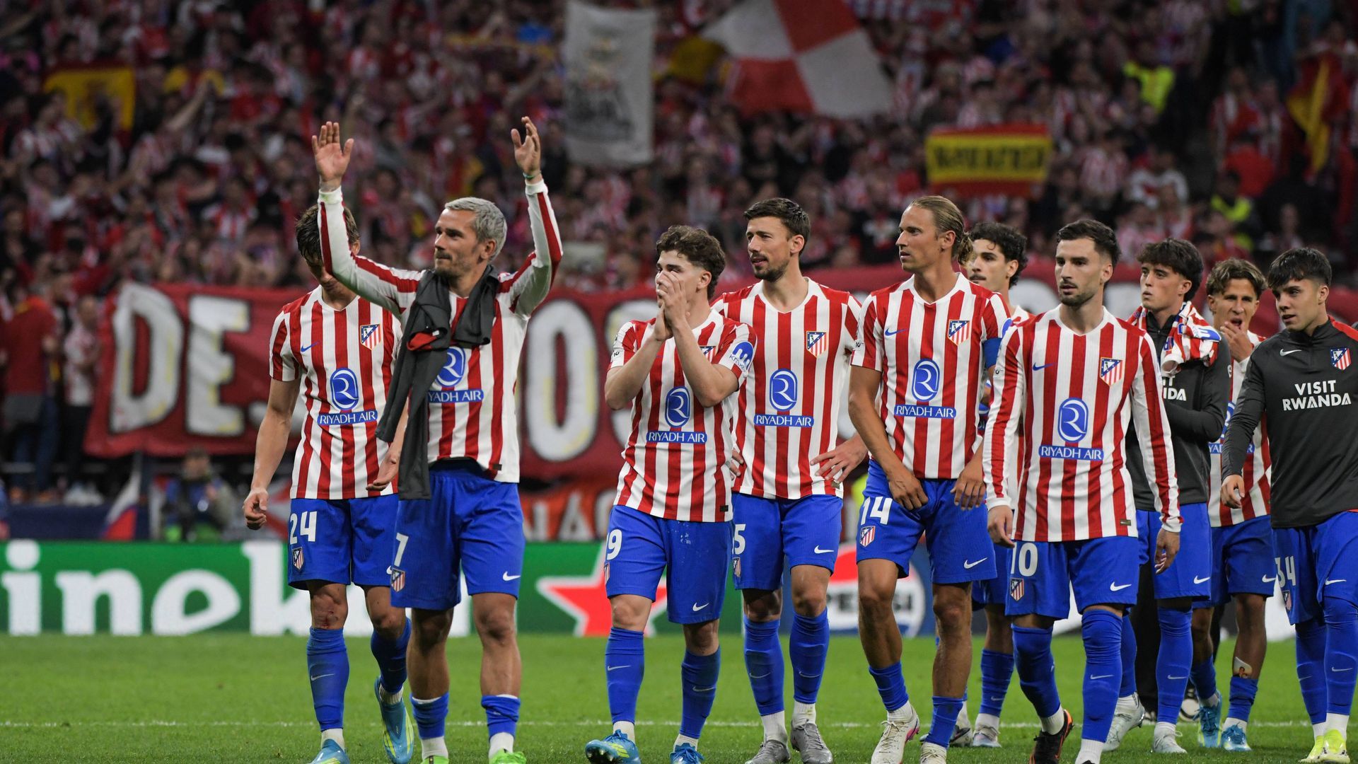 Celebración del Atlético de Madrid tras ganar al Barcelona Celebración del Atlético de Madrid tras ganar al Barcelona