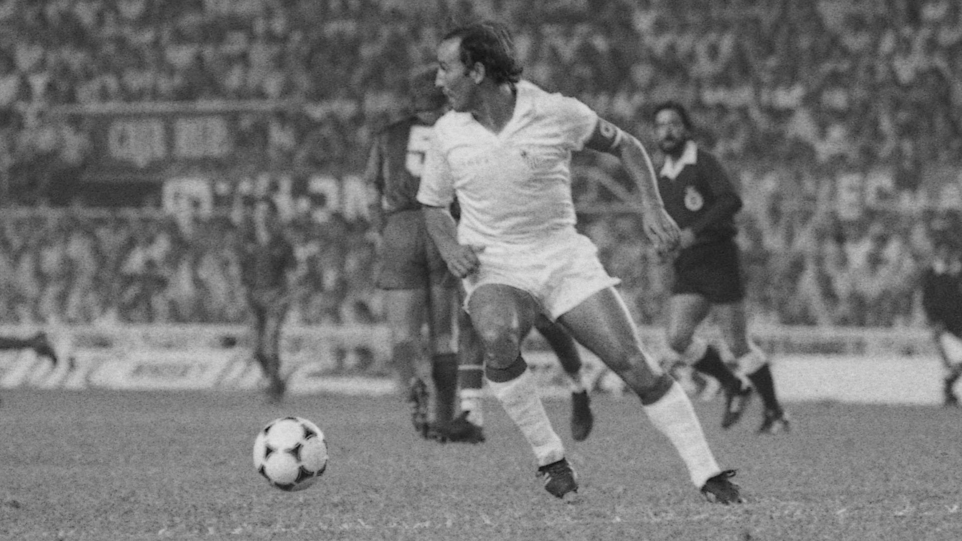 Curro Sanjosé, dorsal de leyenda del Sevilla