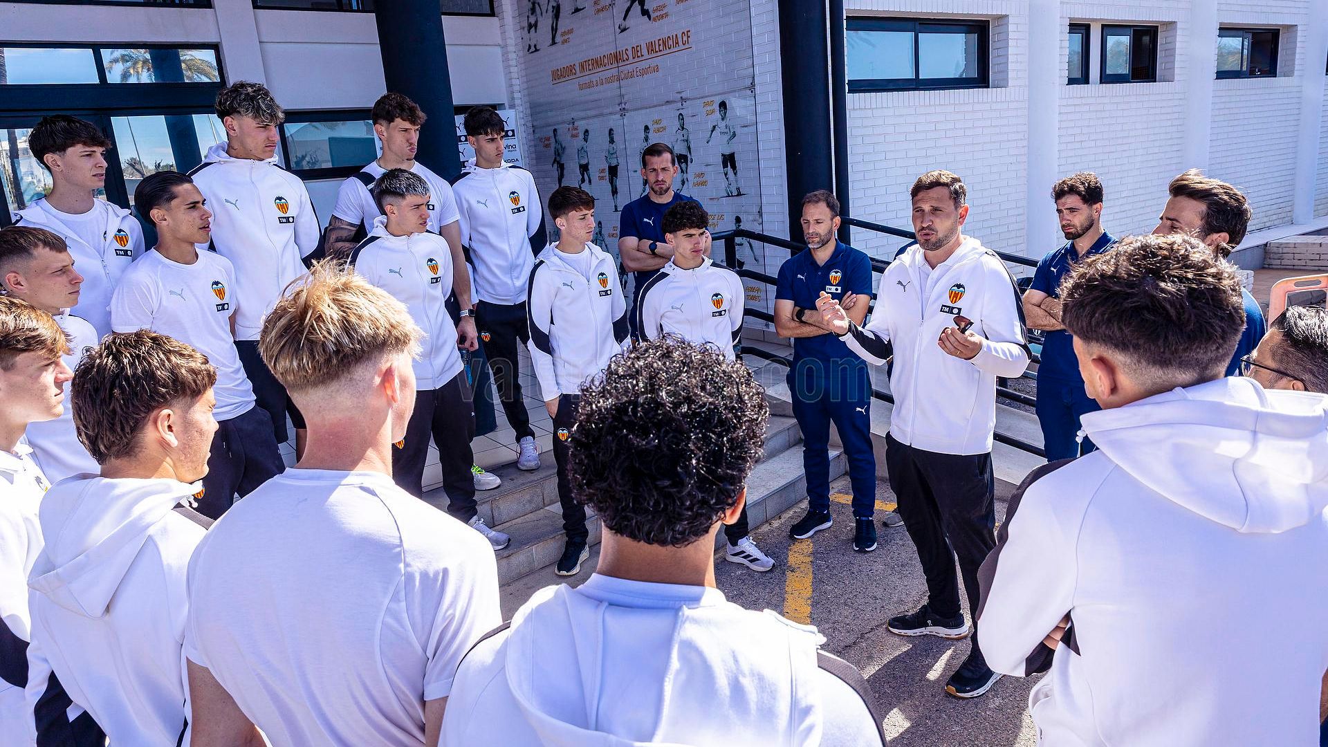El VCF Juvenil antes de salir hacia los cuartos