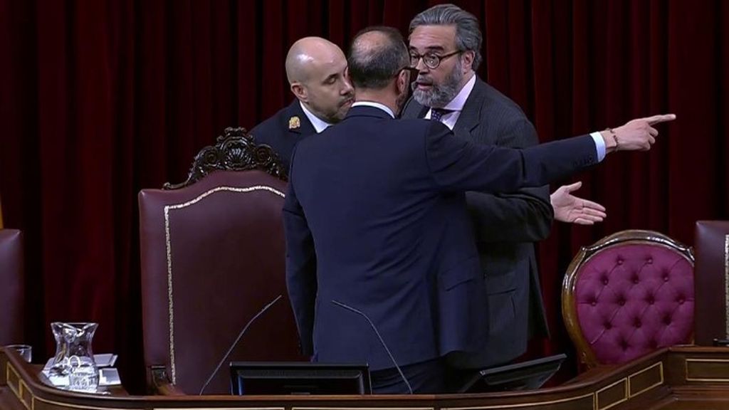 El PSOE reclama una sanción contundente para el diputado de Vox que se encaró con el presidente del Congreso: "Es muy grave"
