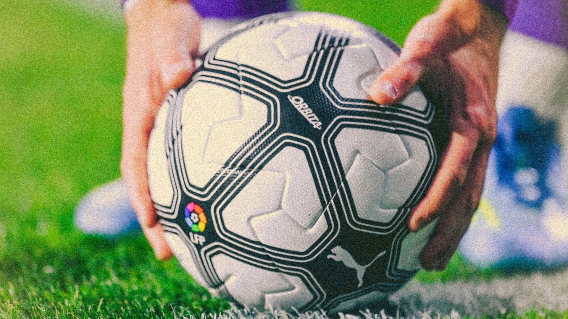 El balón de LALIGA en la jornada retro El balón de LALIGA en la jornada retro