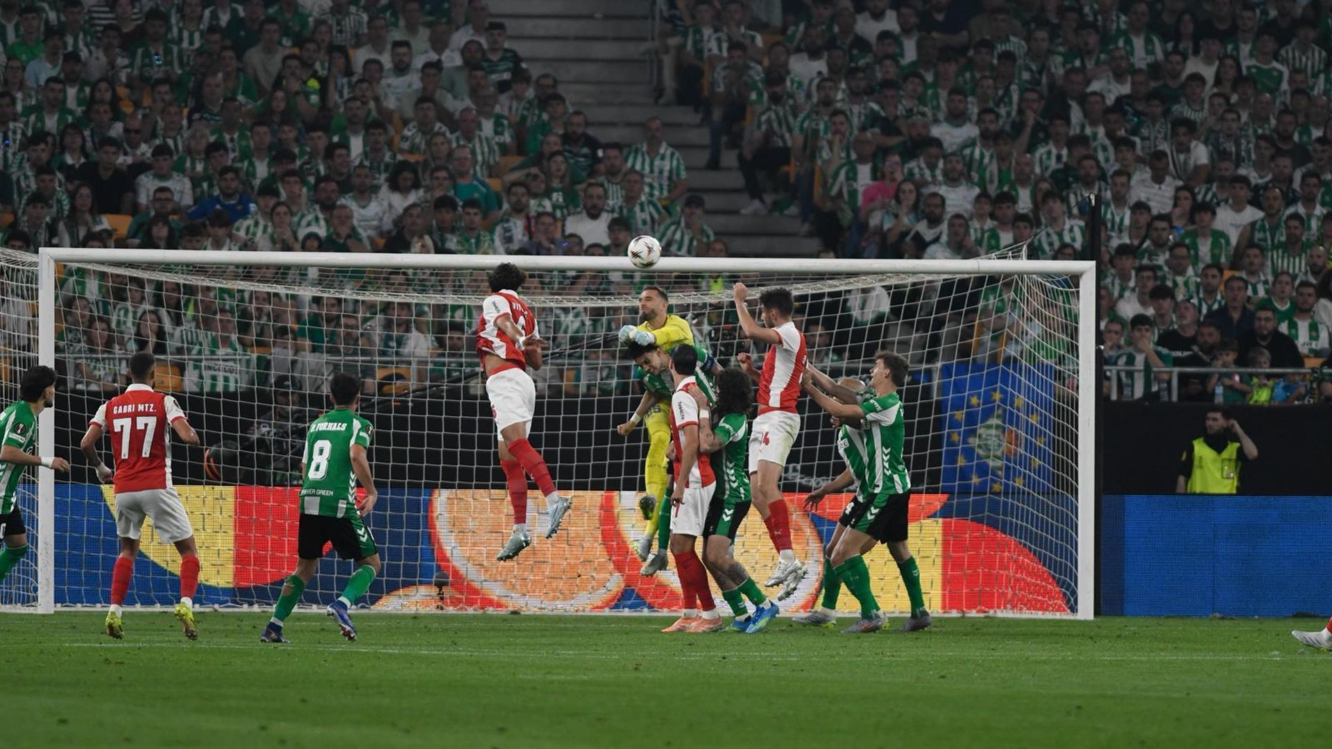 El error de Pau López, ante el Braga