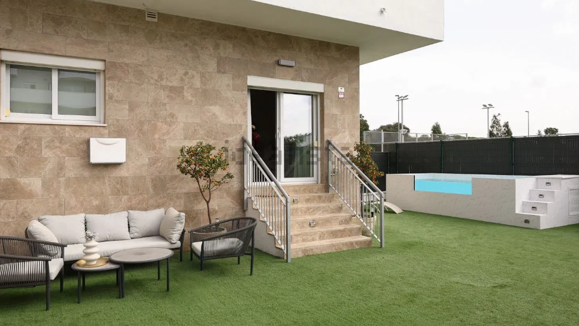 El jardín de la casa de Isa Pantoja