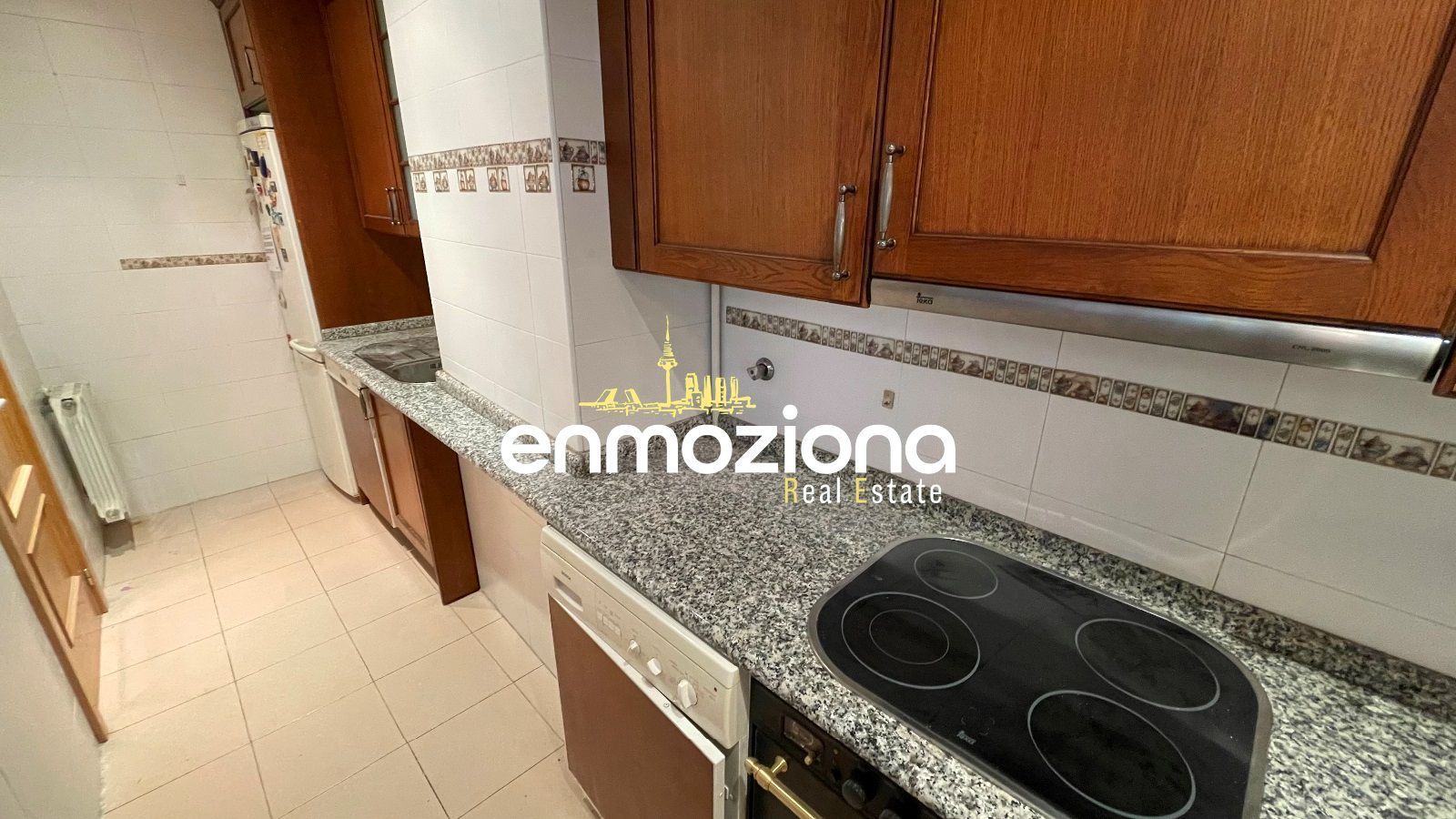 La cocina de un piso de la misma urbanización y medidas que la casa de soltera de doña Letizia