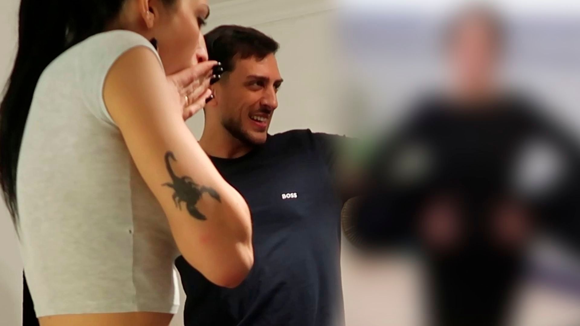 Laura enseña su traje de flamenca para la Feria de Sevilla Con vista a by Laura Ulldemolins Temporada 1 Top Vídeos 11