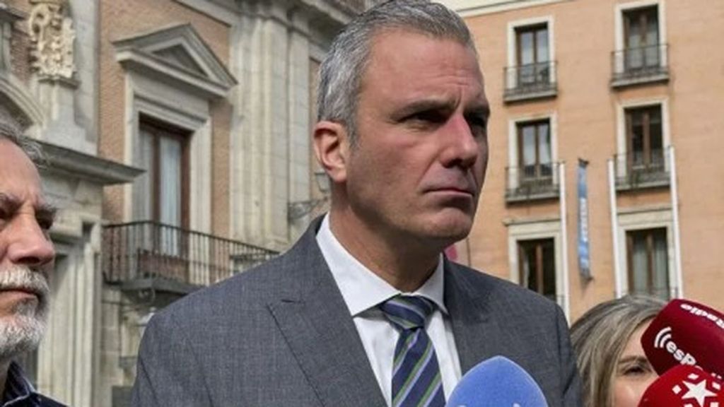 Vox expulsa definitivamente a Ortega Smith que promete la 'guerra'