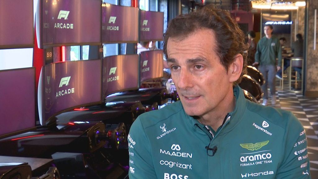 Pedro de la Rosa confirma que Aston Martin no tiene un calendario de mejoras: "Paso a paso"