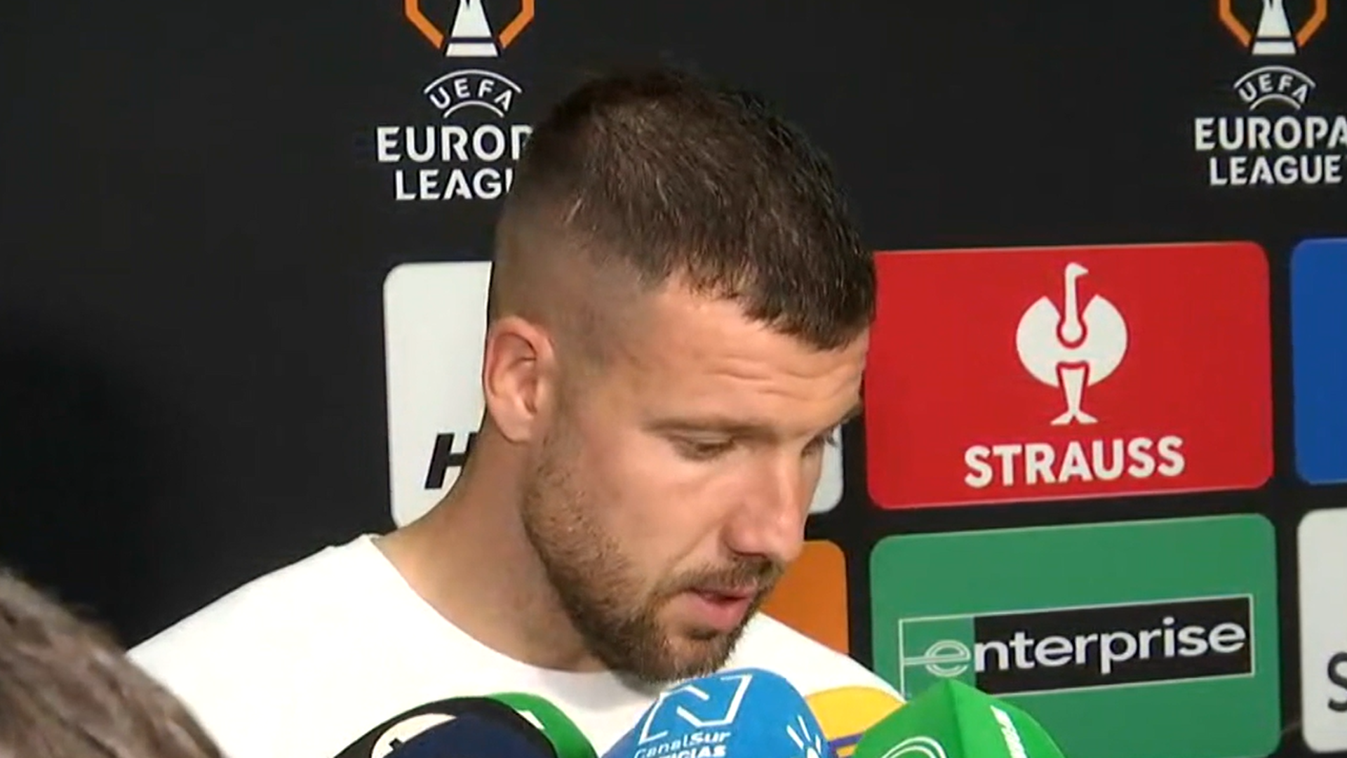 Aitor Ruibal, en zona mixta