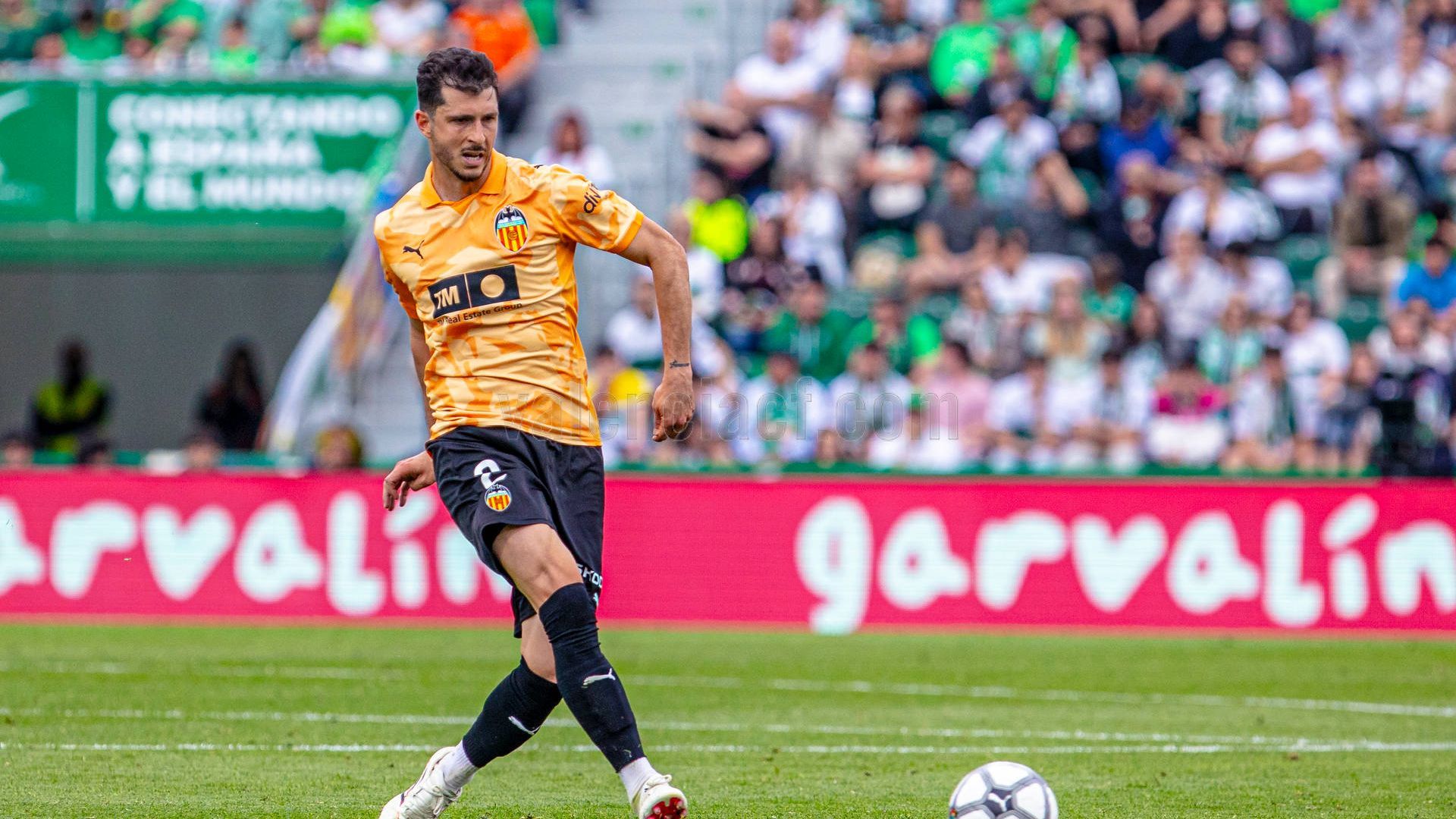Guido Rodríguez ante el Elche en la jornada retro