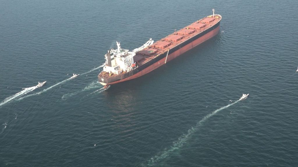 Irán anuncia que abre "completamente" el estrecho de Ormuz mientras dure alto el fuego