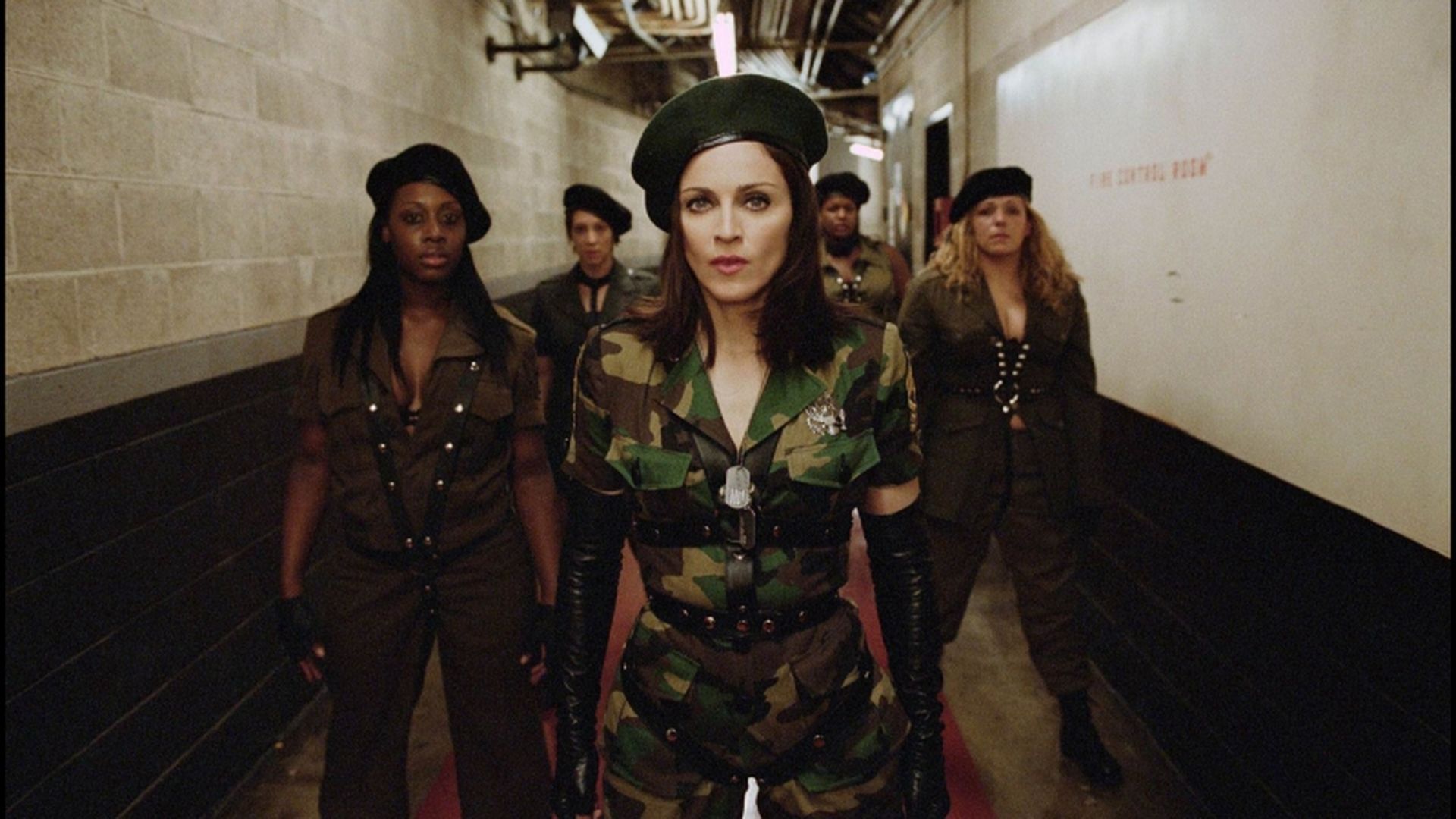 Madonna, centro de la polémica con 'American Life'. 