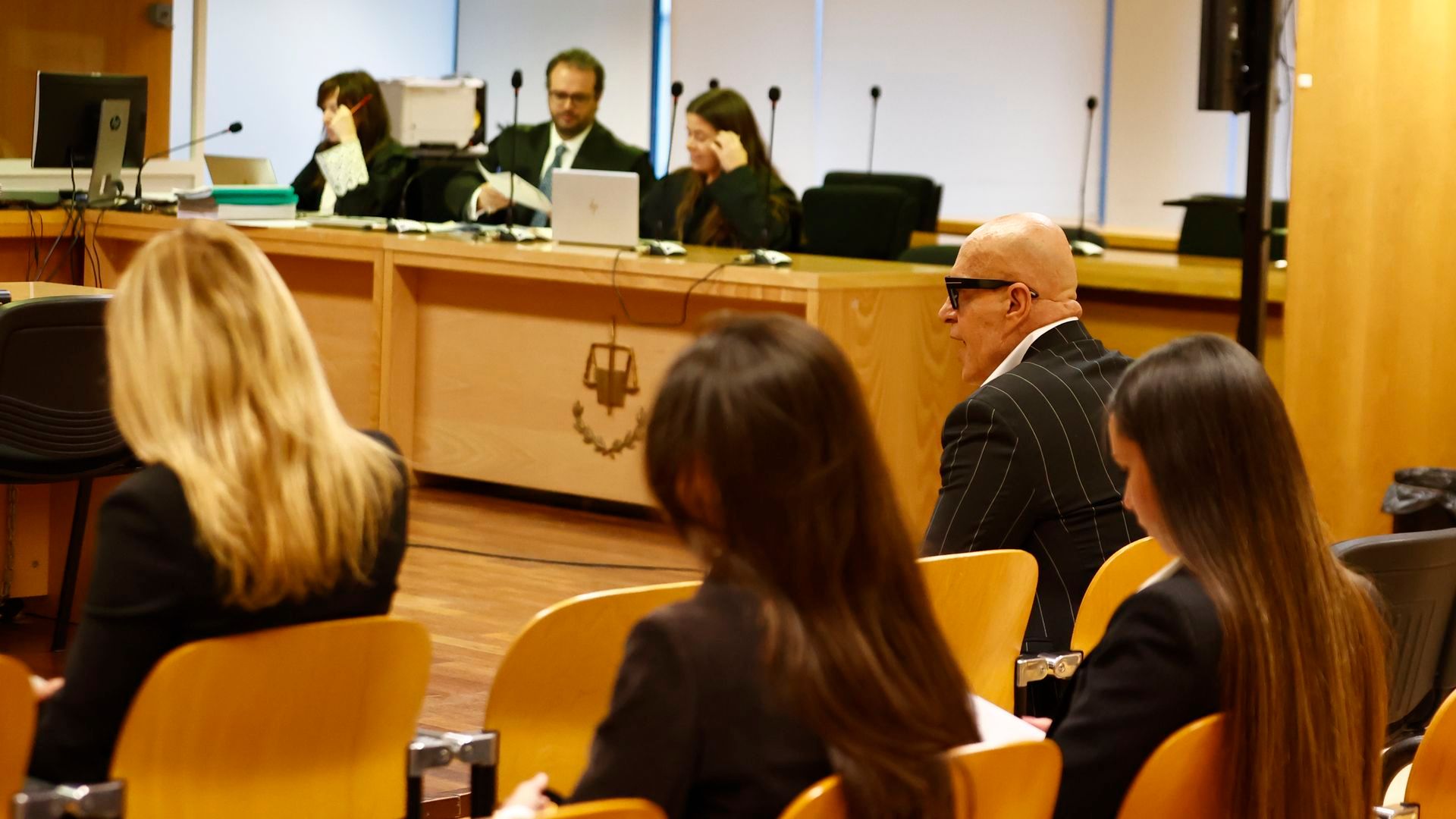 Makoke y Kiko Matamoros sentados de nuevo en el banquillo