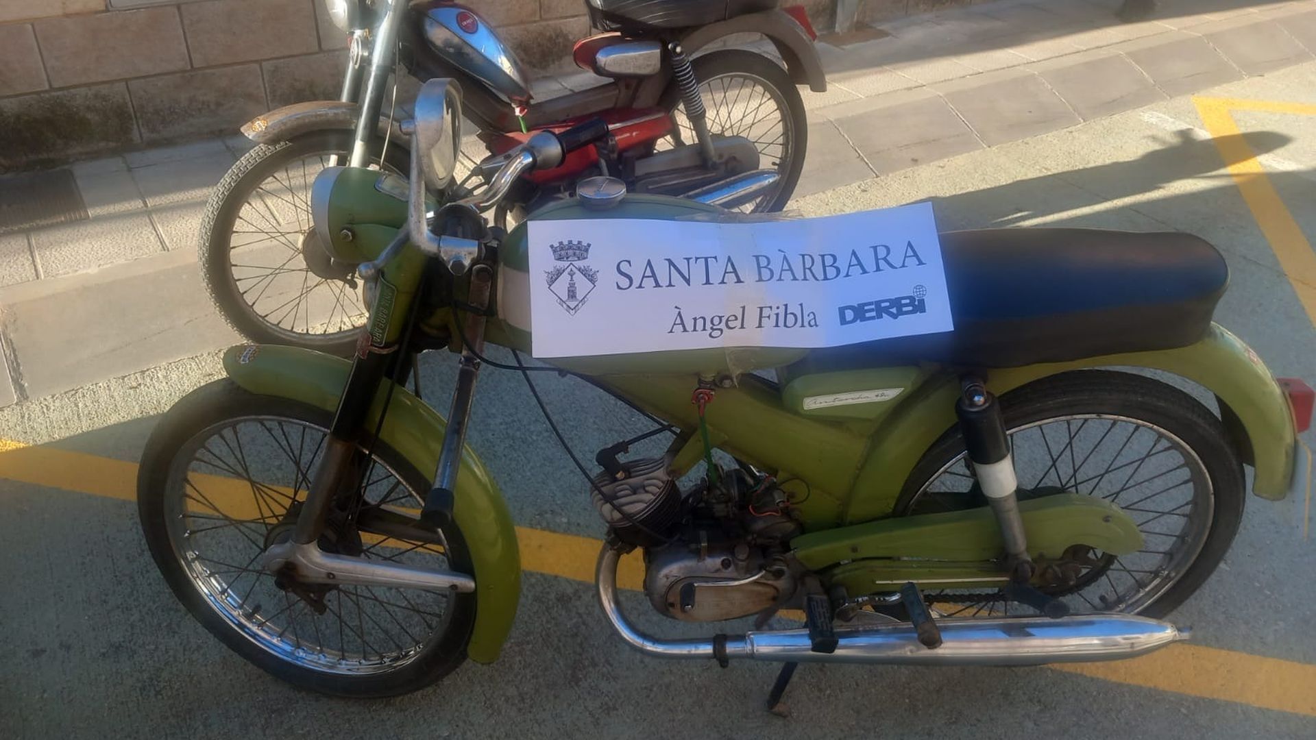 Modelo Derbi Antorcha de color verde