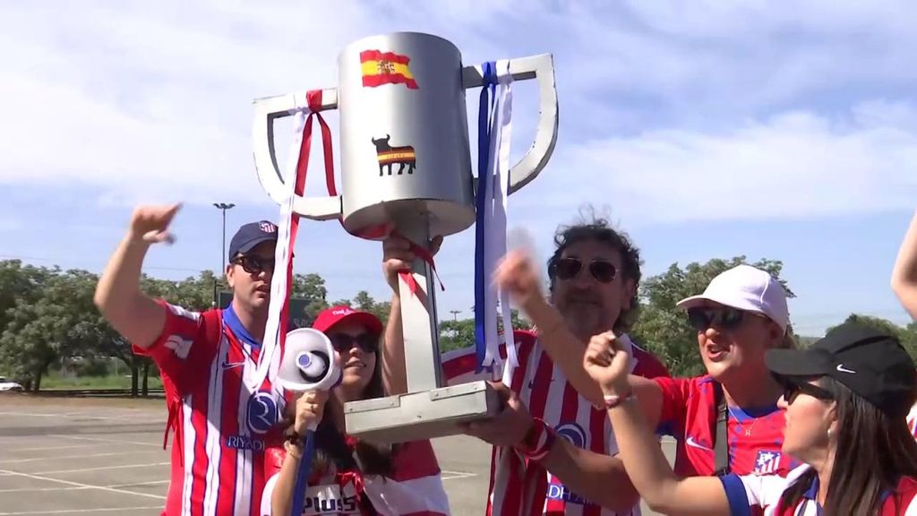 De Neptuno a dormir en coches: la locura de la final de Copa