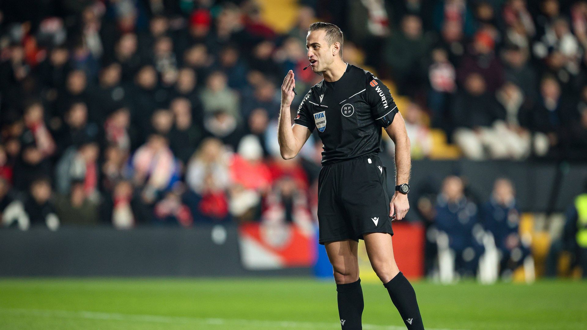 Alberola Rojas, durante un partido en Vallecas