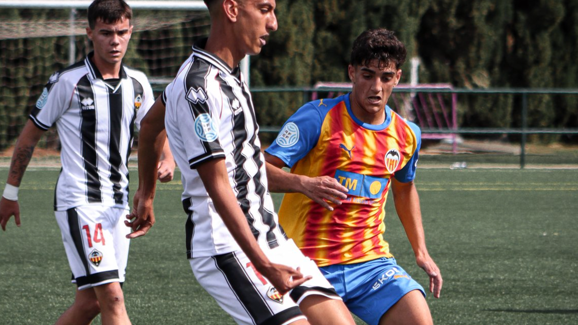 El VCF Mestalla gana en Castellón y roza la salvación
