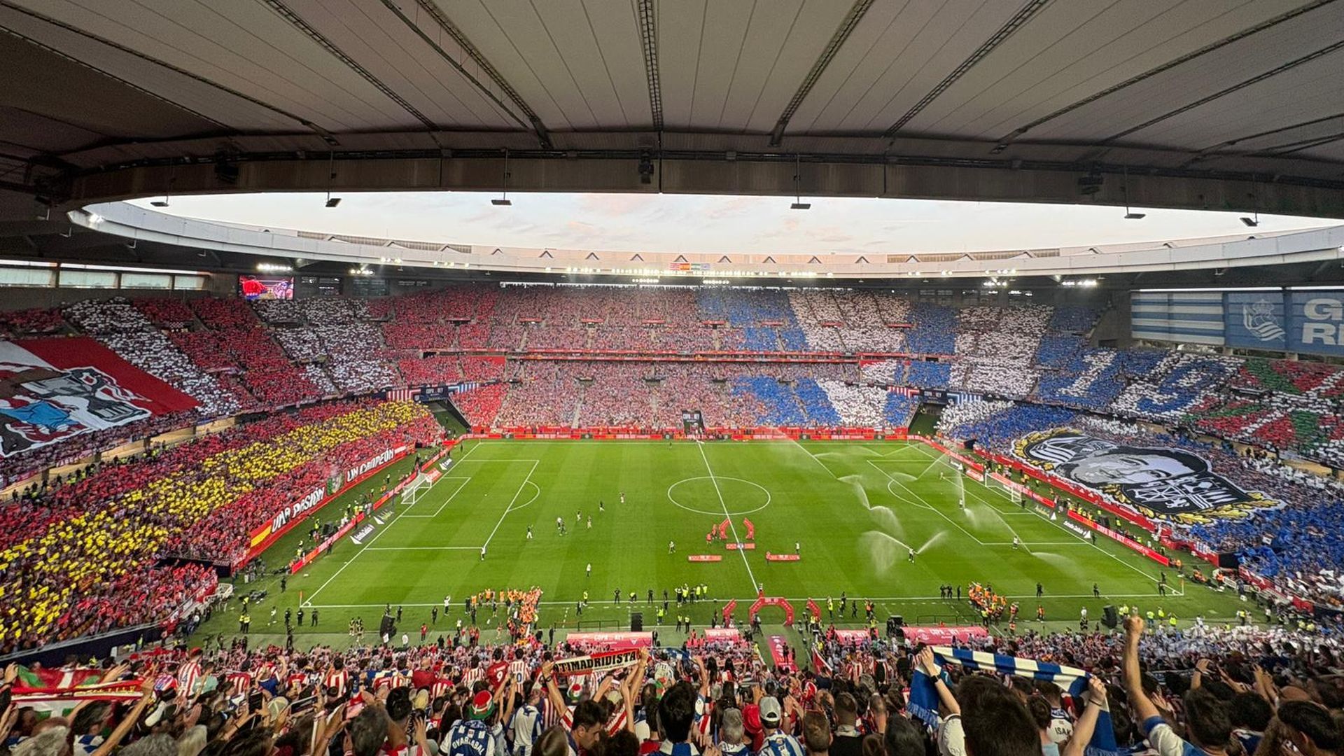 Los tifos de la final