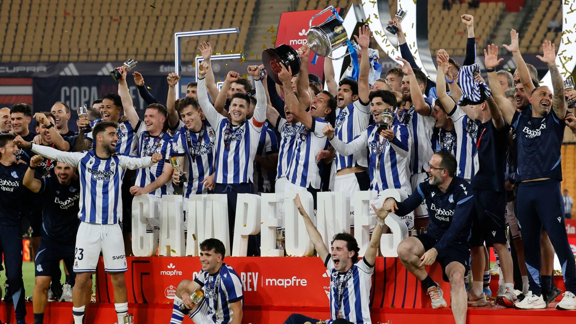 Álvaro Odriozola estalla de alegría con el título de la Real Sociedad